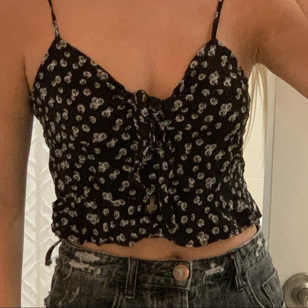 LA Heart Black and White Flower Tank Top